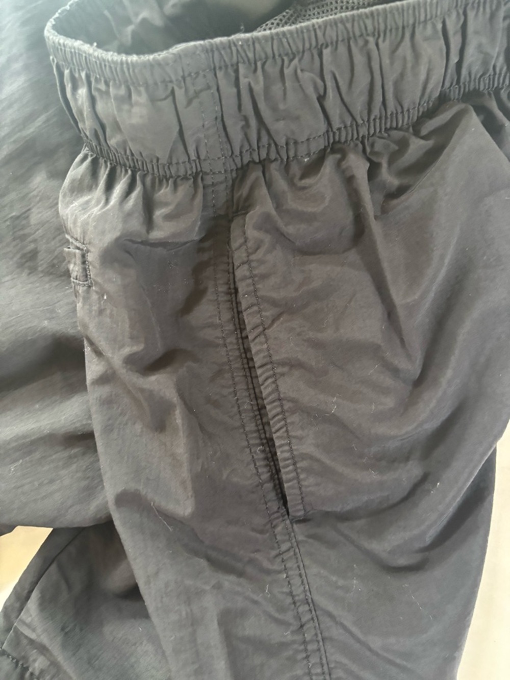 H&M Black Men's Swim Shorts M with Mesh Lining,Drawstring and Pockets Like New! - Picture 8 of 9